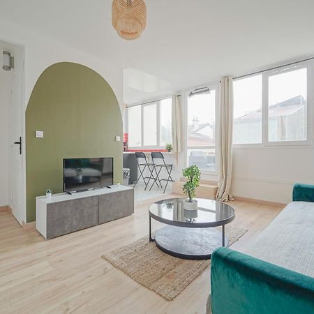 Ferienwohnung Complete 1Br With Balcony Only 5 Min. On Foot To Metro By Doorman Saint-Ouen  Exterior foto