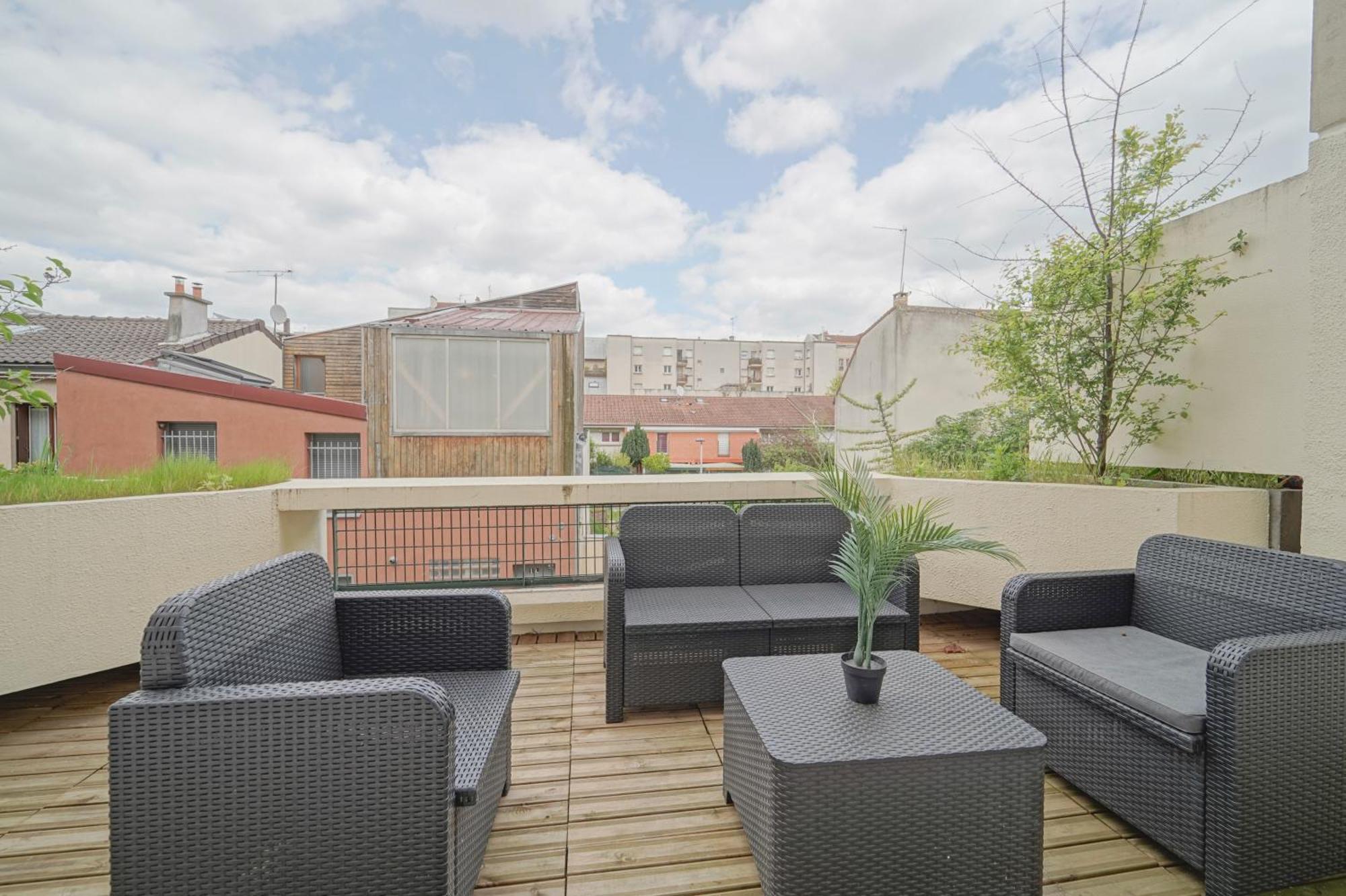 Ferienwohnung Complete 1Br With Balcony Only 5 Min. On Foot To Metro By Doorman Saint-Ouen  Exterior foto